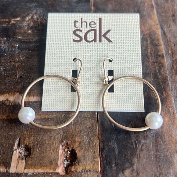 The SAK Gold Pearl Hoop EARRINGS - Picture 1 of 3